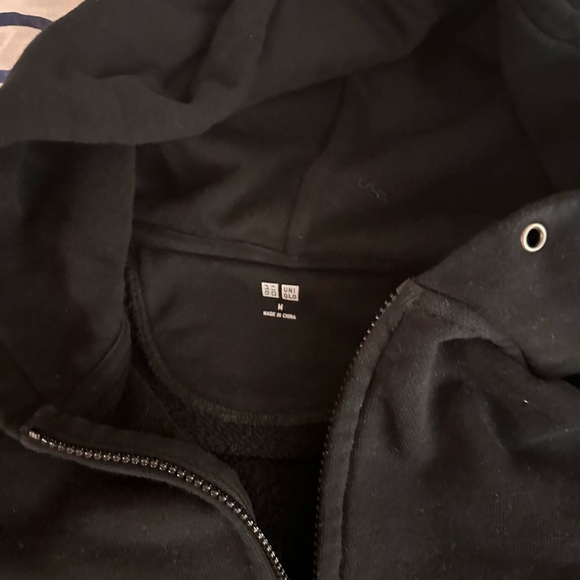 Uniqlo zip up - Picture 2 of 2